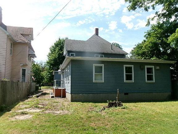 5th image of 640 W Main St