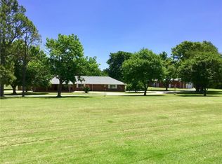 904 Pecan St, Tuttle, OK 73089