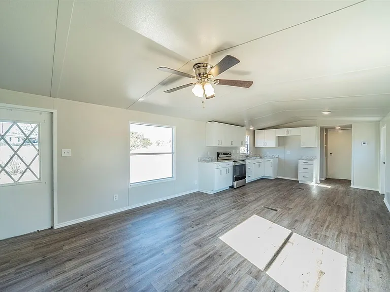 4329 Kaywood Dr — Photo 2
