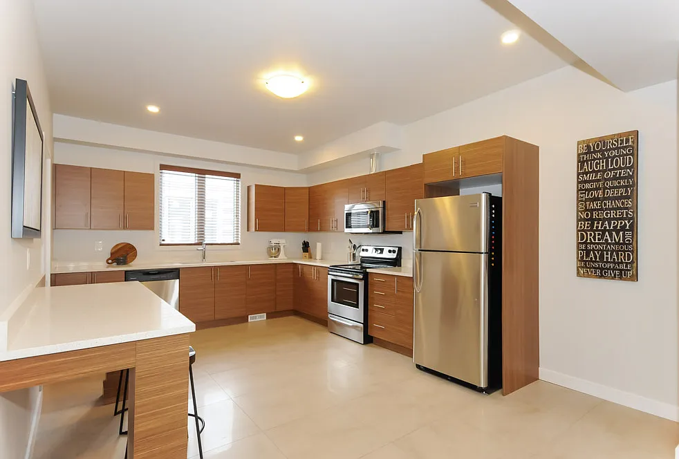 44 Ontario Street — Photo 1