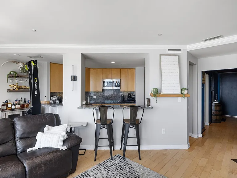600 Harbor Blvd #870 — Photo 4
