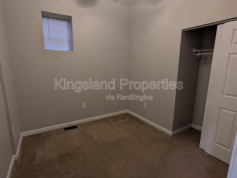 3242 Michigan Ave — Photo 11