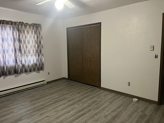 4th image of 3170 Hillcrest Rd
