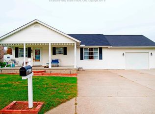 113 Elite Hts, Hurricane, WV 25526