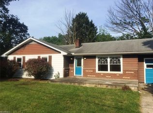 3015 Queen Rd, Ravenna, OH 44266