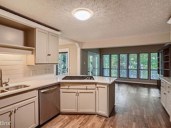 4th image of 5200 Forest Mist Dr SE