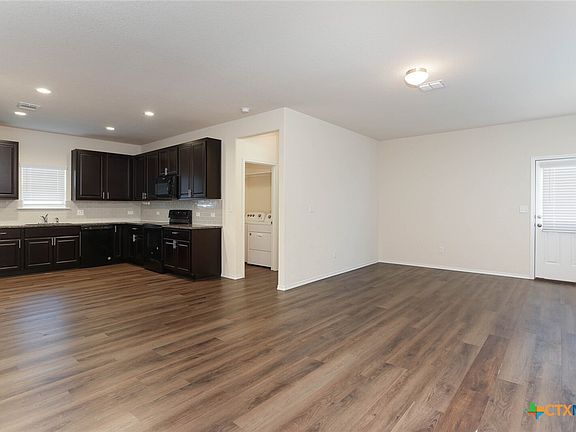 5th image of 156 Laurel Grace Ln