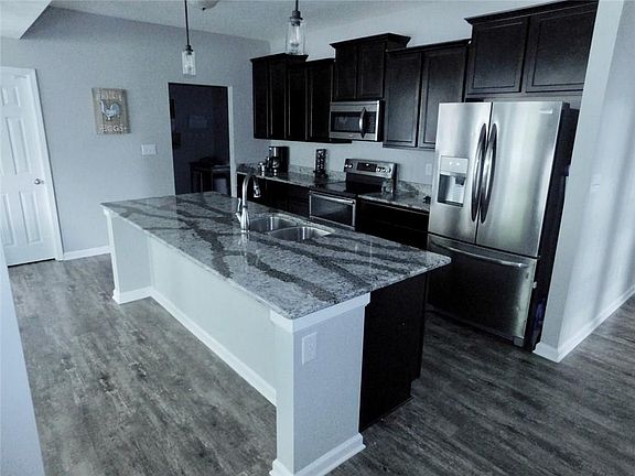 4th image of 16342 Citrine Dr