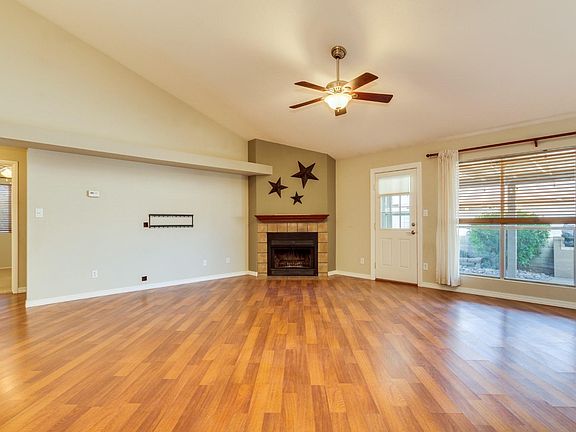 4th image of 3854 W Laredo St