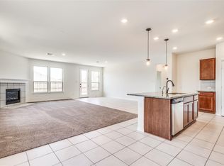 917 Waggoner Dr, Aubrey, TX 76227