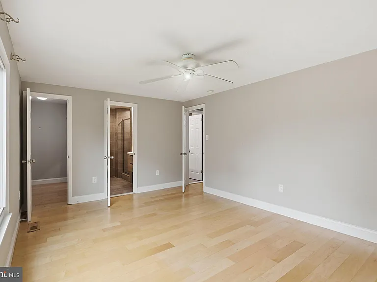 11092 Saffold Way — Photo 16