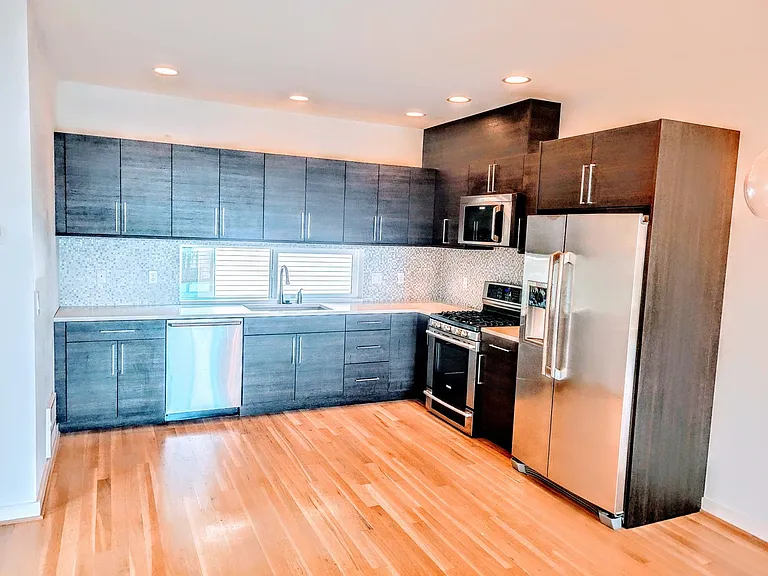 2030 NW 62nd St — Photo 7