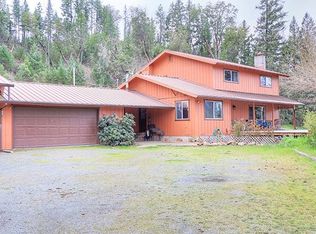 678 Covered Bridge Rd, Rogue River, OR 97537