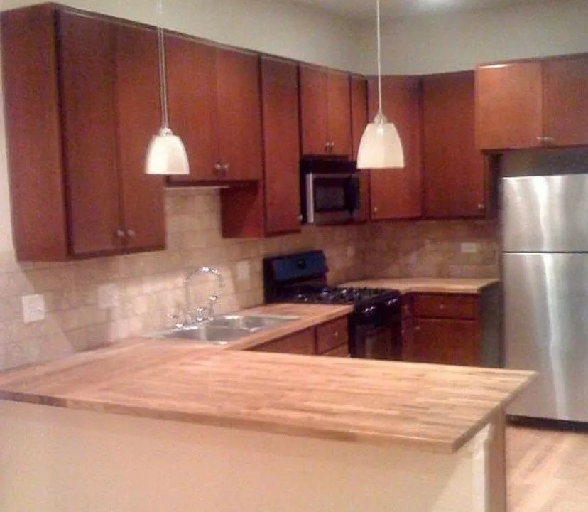 8910 S Commercial Ave #2