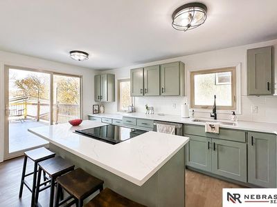 5208 Grover St, Omaha, NE, 68106