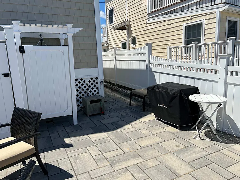 2 Basin St — Photo 22
