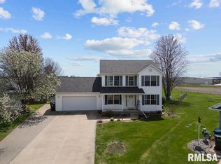 4502 Ruehmann Ct, Davenport, IA 52806