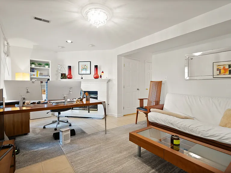 Office/rec room