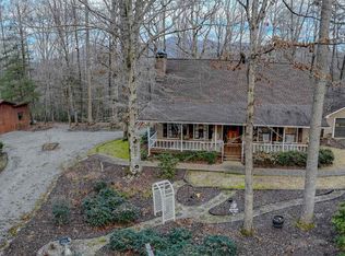 575 Honeysuckle Ln, Blairsville, GA 30512