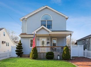 4 Frank Ave, Bellmore, NY 11710