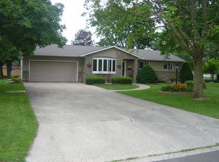 66 S 10th St, HILBERT, WI 54129