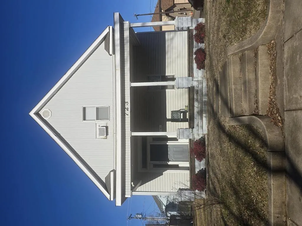 723 N 19th St — Photo 1