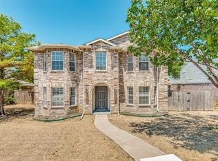 2027 Diamond Ridge Dr, Carrollton, TX 75010