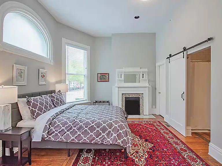 18 W Franklin St #1 — Photo 12