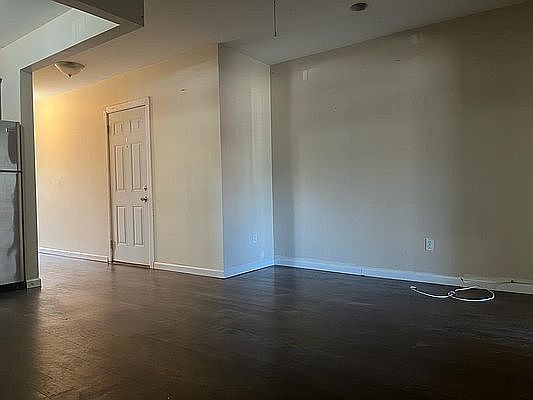 5th image of 75 Buffalo Ave #2