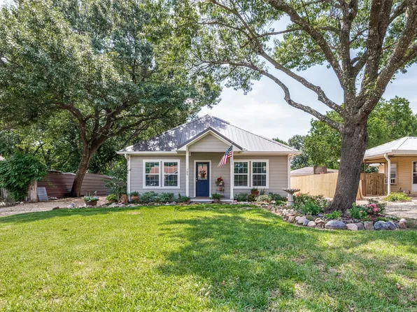 105 W Adkins St, Seagoville, TX 75159