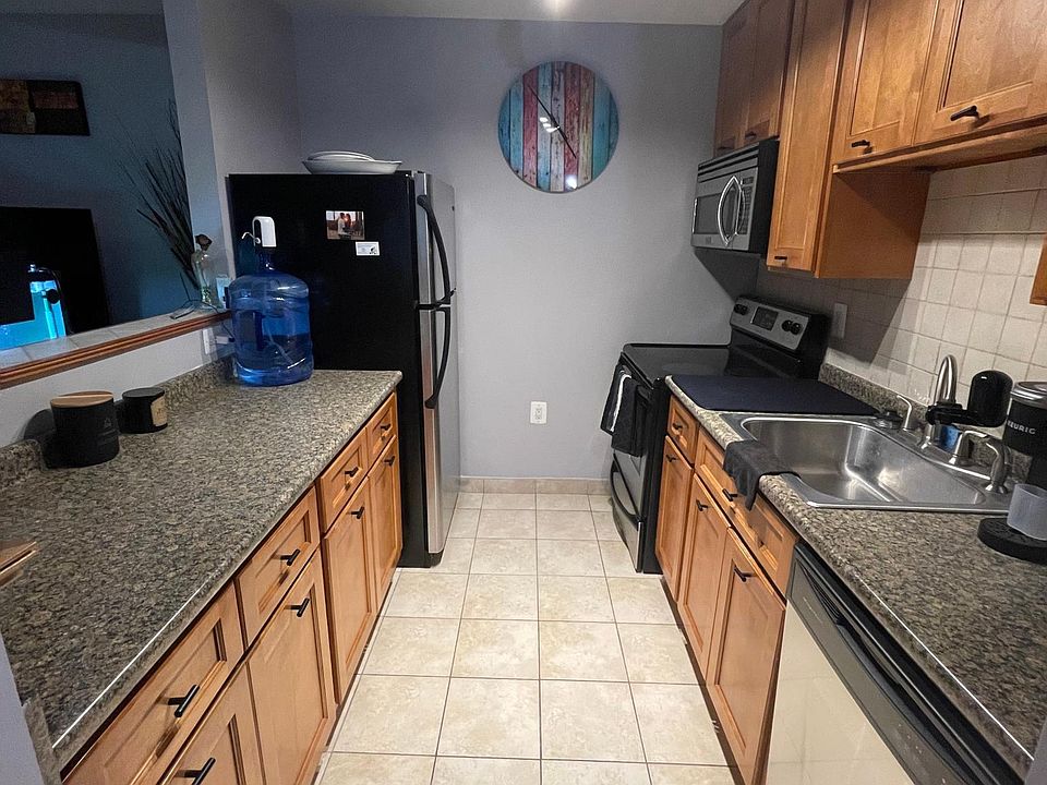 2nd image of 6305 Hil Mar Dr Unit 9