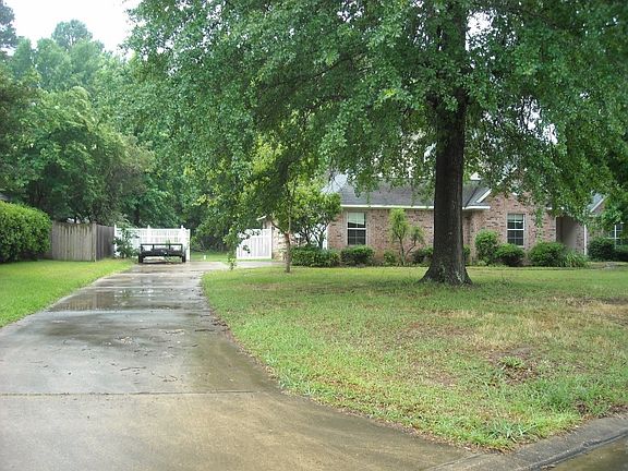 3rd image of 5017 Sweetwater Dr