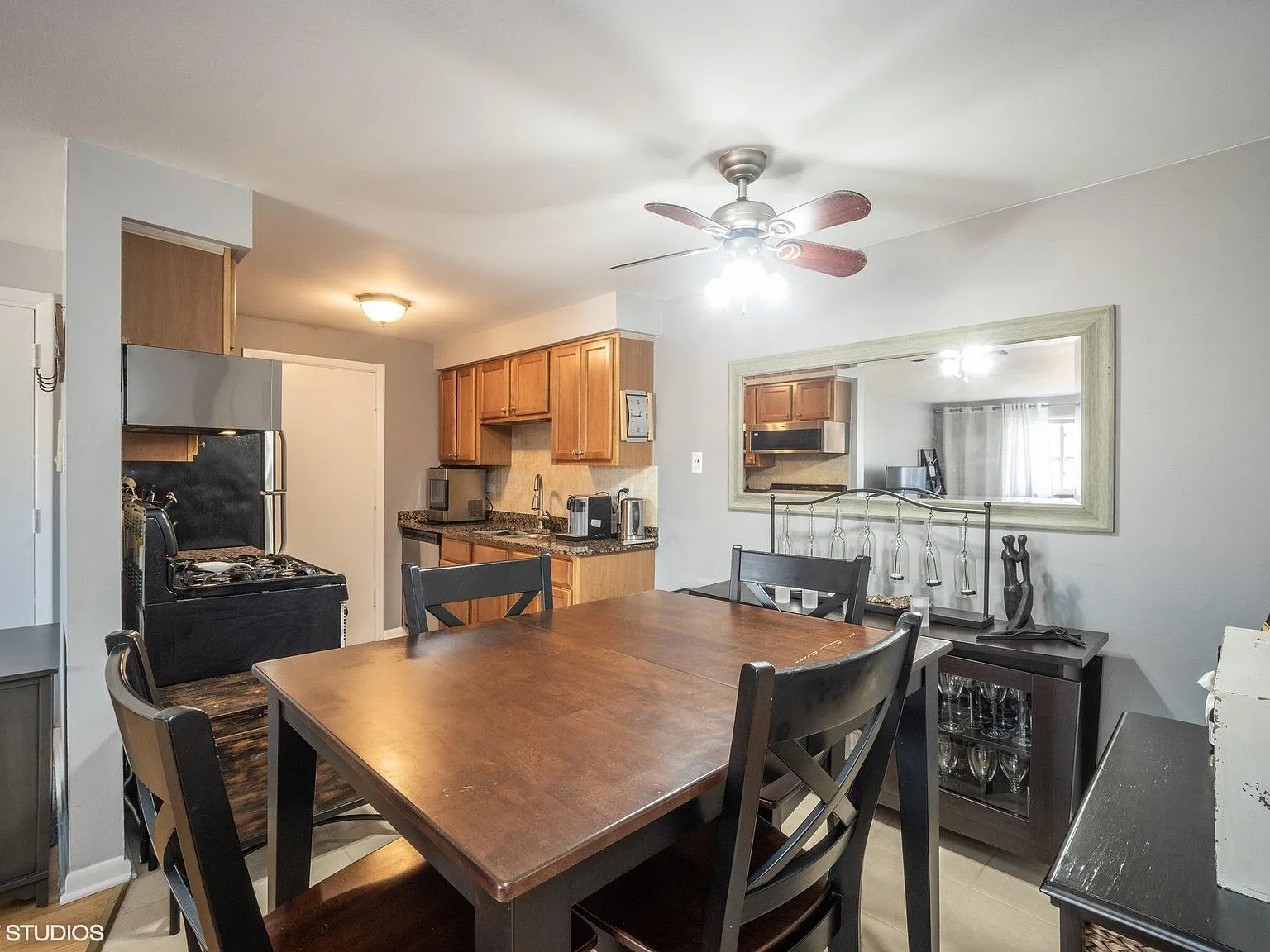 1 bed, 825 sqft, $1,450 — Photo 4