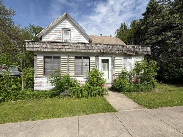 413 S Range St, Wolcott, IN 47995