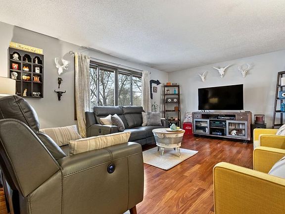 2nd image of 1700 143rd Ln NE