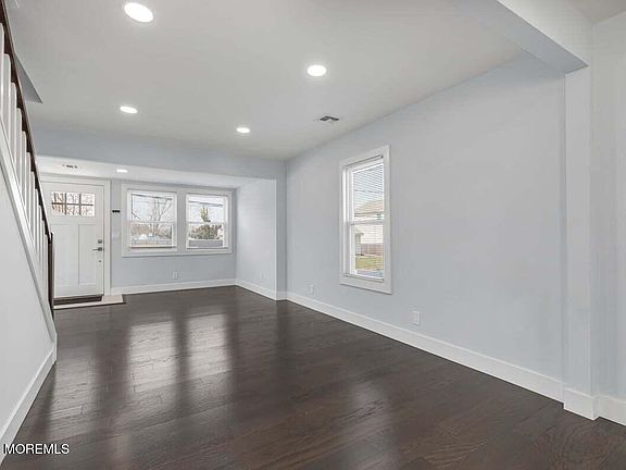 4th image of 25 Howland Place