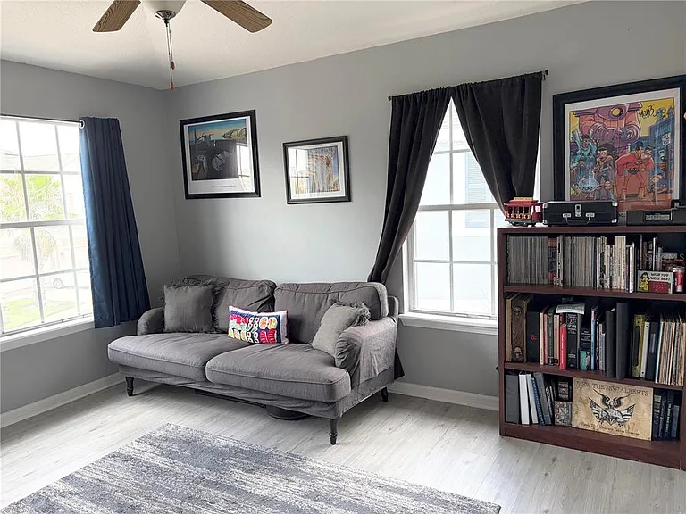 8503 Shallow Creek Ct — Photo 11
