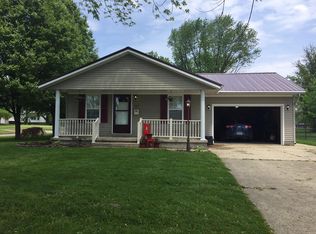 807 W Jefferson Ave, Altamont, IL 62411