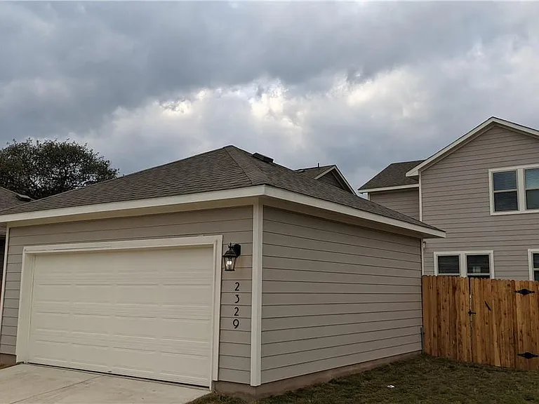 2329 Pecan Island Dr — Photo 36
