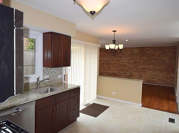 5th image of 1854 Somerset Ln #39