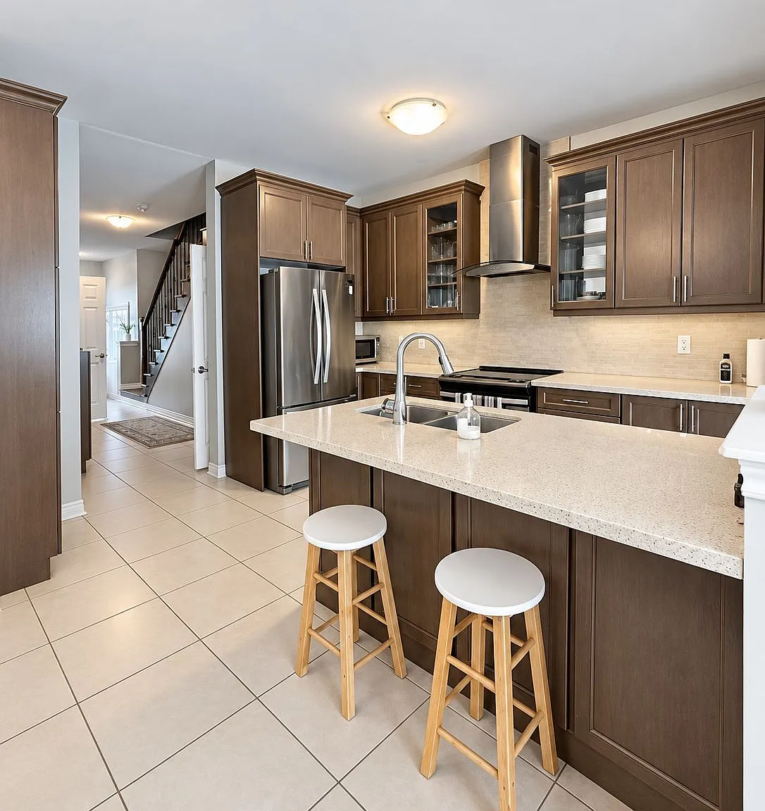 4 bed, $3,600 — Photo 3