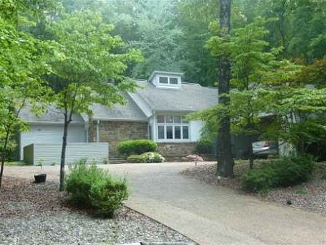 1st image of 10 Palencia Ln