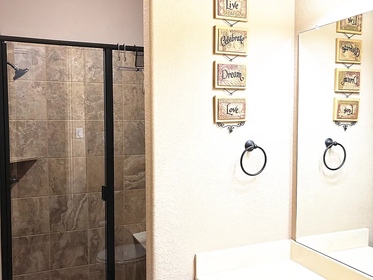 3030 McGregor Dr — Photo 17