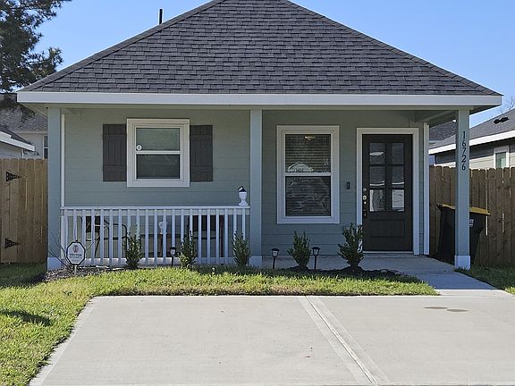 3rd image of 16726 N Marie Village Dr