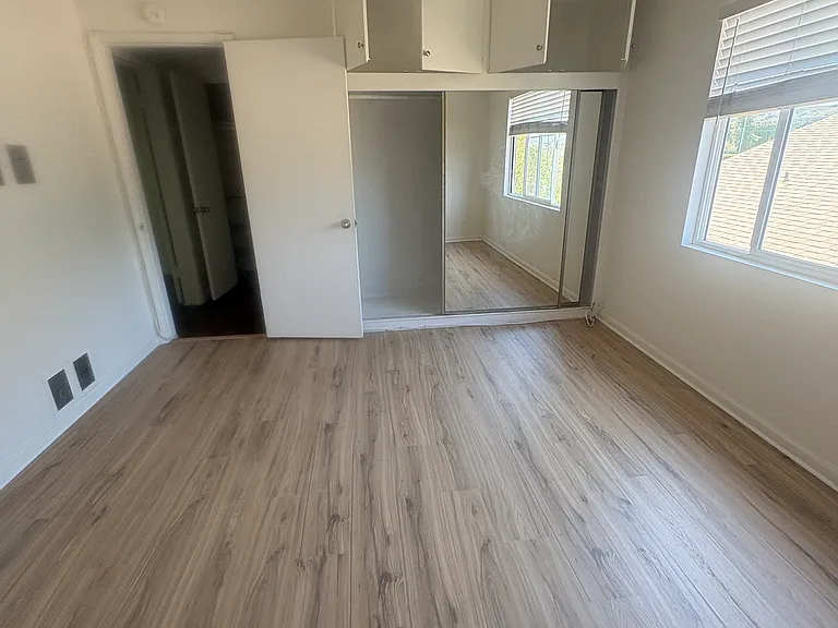 5533 W Jefferson Blvd #5 — Photo 6