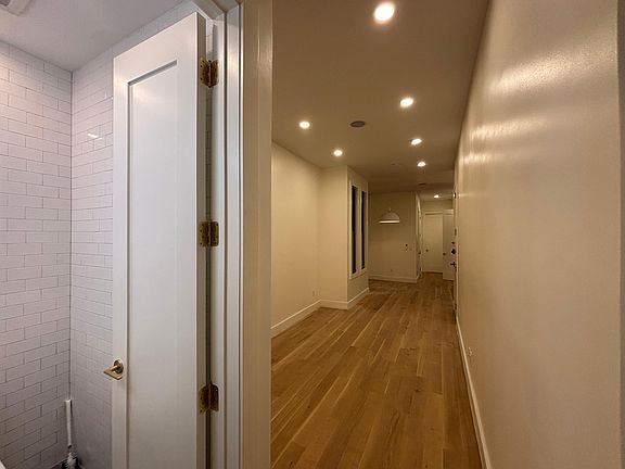 3rd image of 50 Grace St #1LL