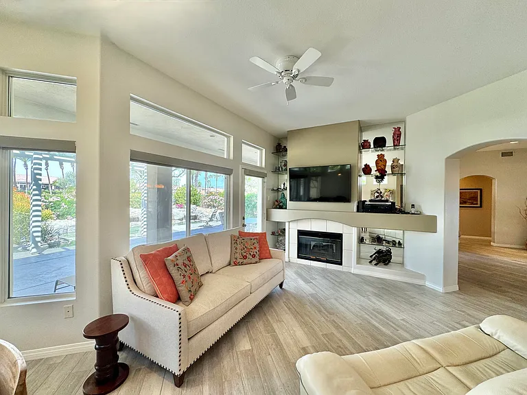 38071 Brandywine Ave — Photo 12