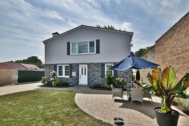 1st image of 8211 W Grand Ave #1
