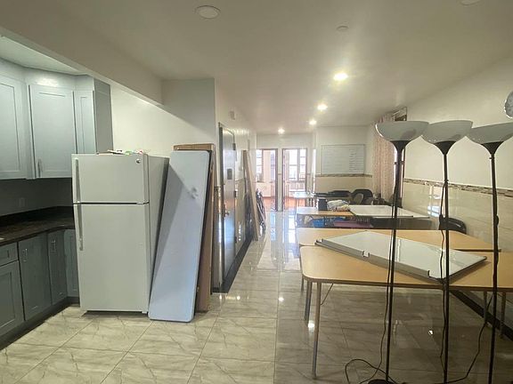2nd image of 1051 59th St #2