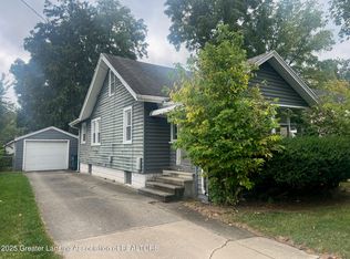 907 Lenore Ave, Lansing, MI 48910